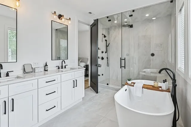 $1,795,000 | 2708 North Albany Avenue, Chicago, IL 60647