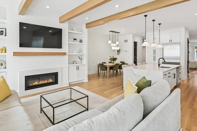 $1,795,000 | 2708 North Albany Avenue, Chicago, IL 60647