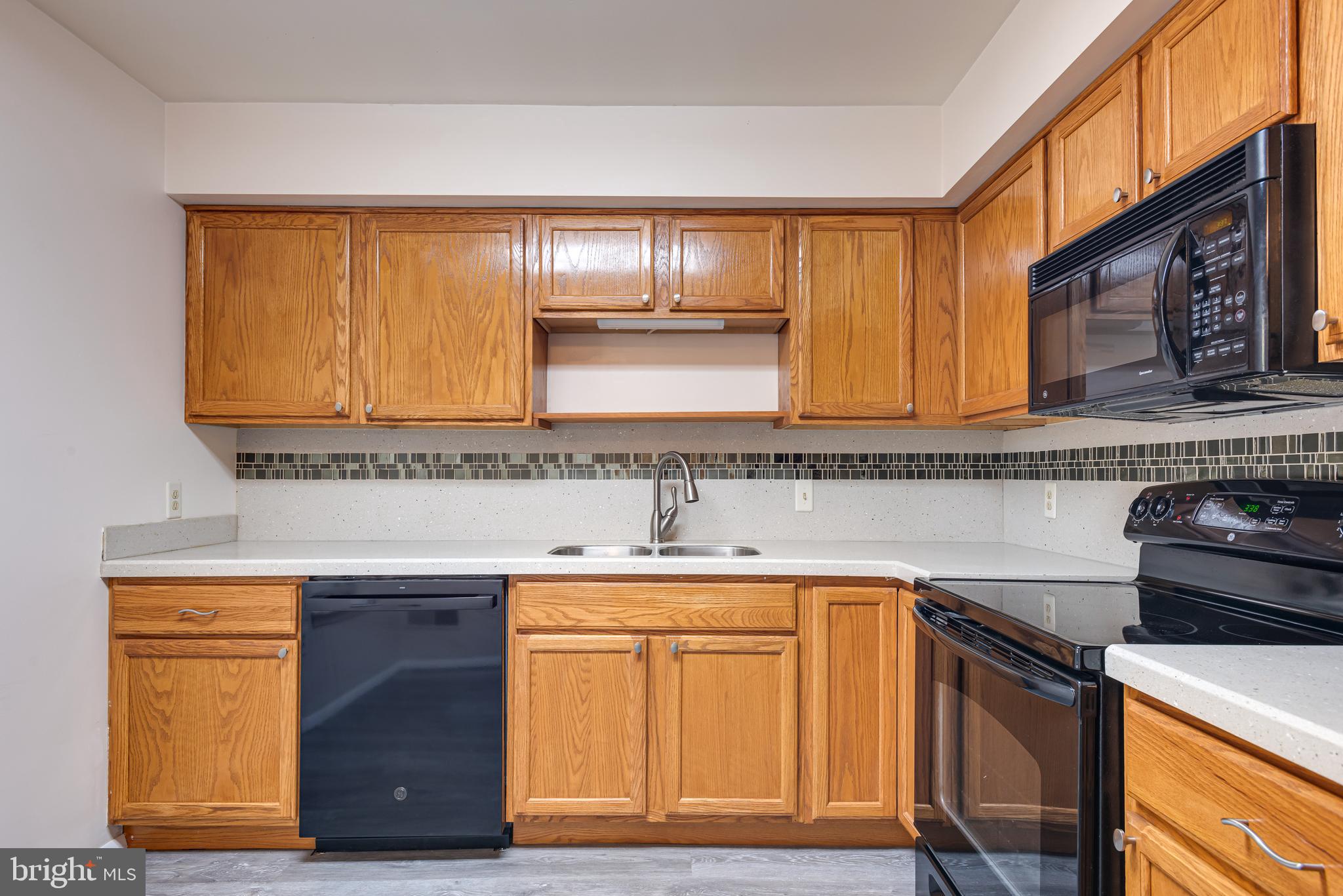129 Valley Stream Circle Chesterbrook, PA 19087 - Photo 4 of 20 Gallery Image 4