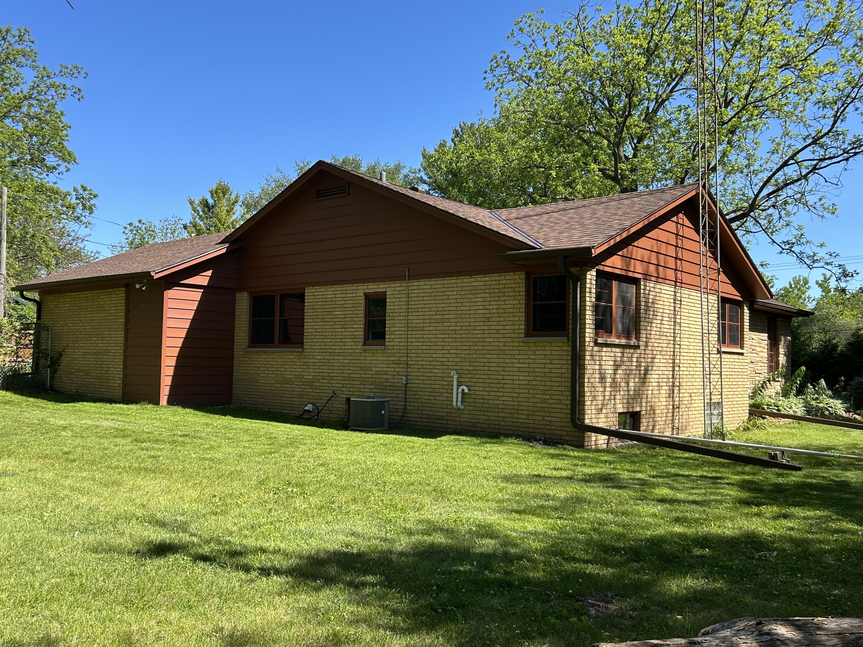 4522 County Line Road Mount Pleasant, WI 53403 - Photo 22 of 25 Jose Pedroza - 22Backhouse