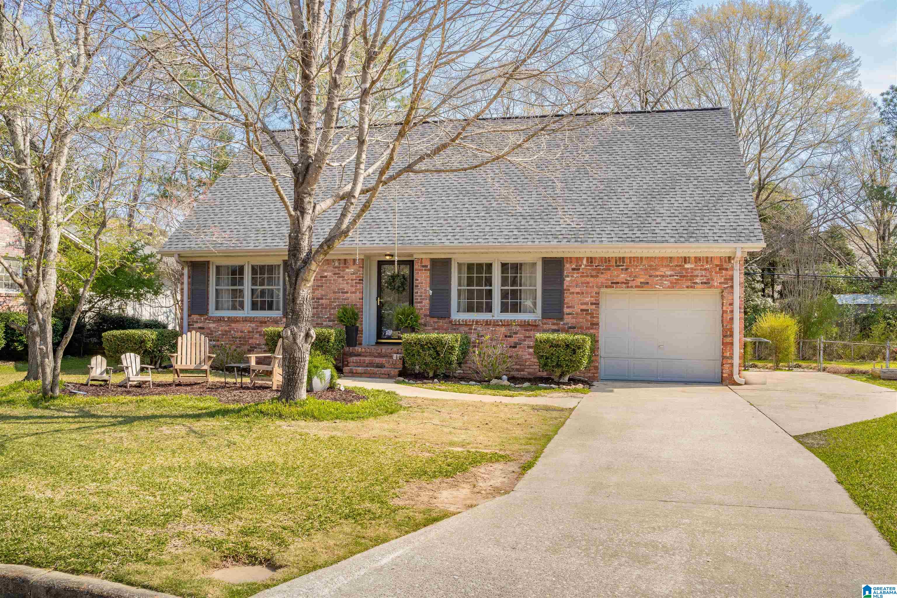 4413 Mountaindale Road Birmingham, AL 35213 - Photo 3 of 36