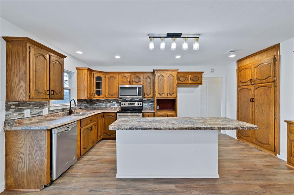 204 3rd Street Celeste, TX 75423 - Photo 13 of 38