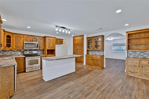 $275,000 | 204 3rd Street, Celeste, TX 75423