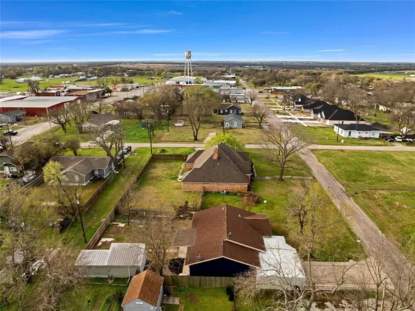 $275,000 | 204 3rd Street, Celeste, TX 75423