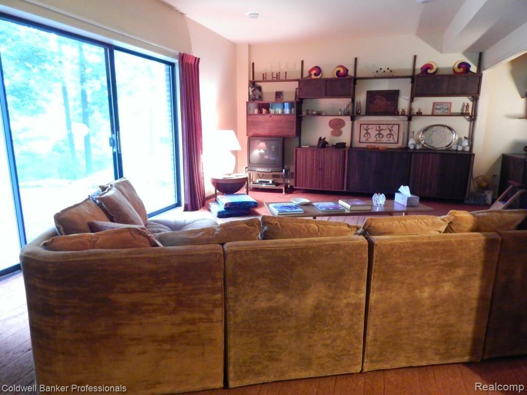 19846 Beverly Road Franklin, MI 48025 - Photo 30 of 51 150.jpg