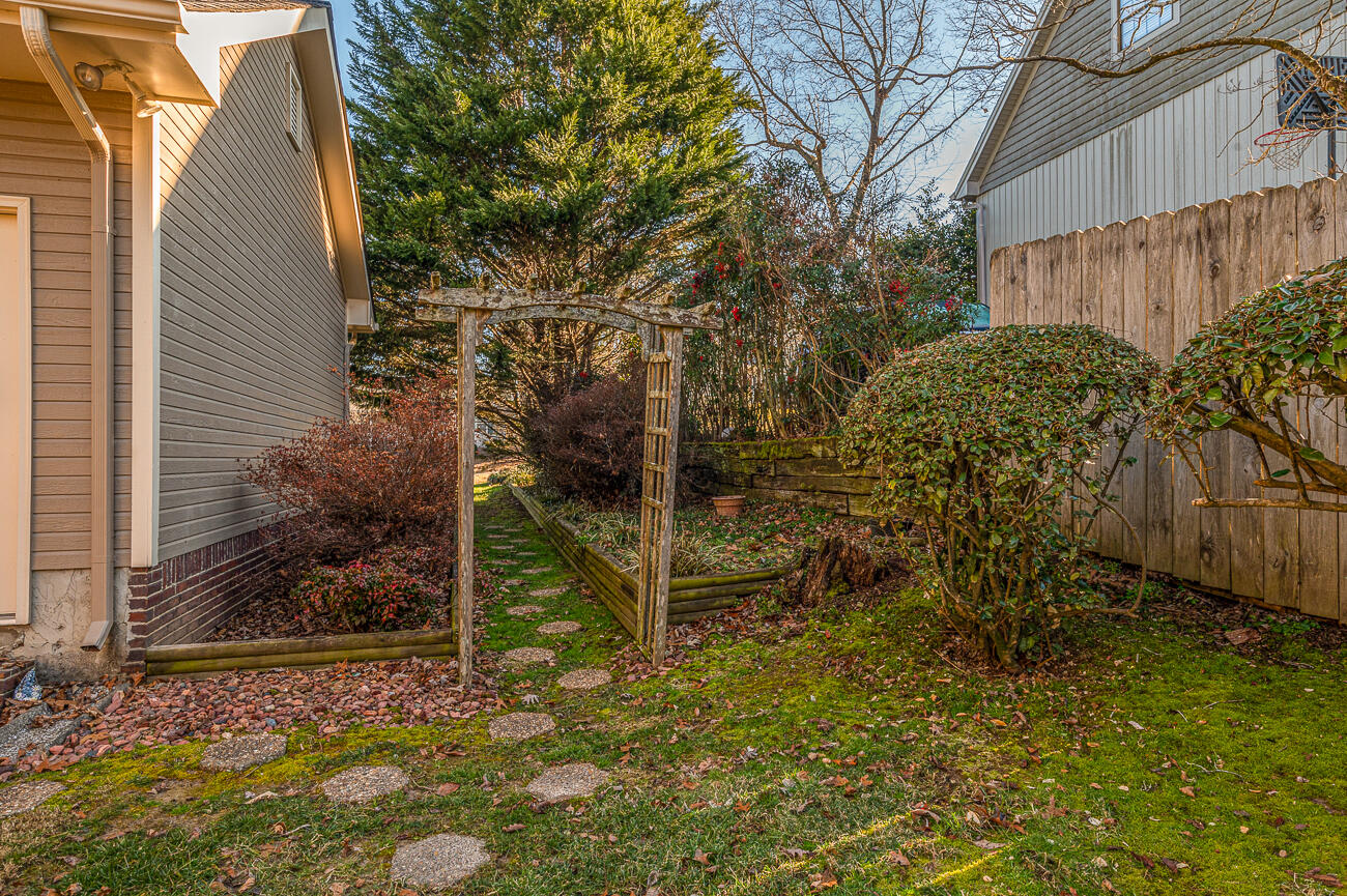 5312 Kellys Point Ooltewah, TN 37363 - Photo 11 of 36 DSC_6263-Edit