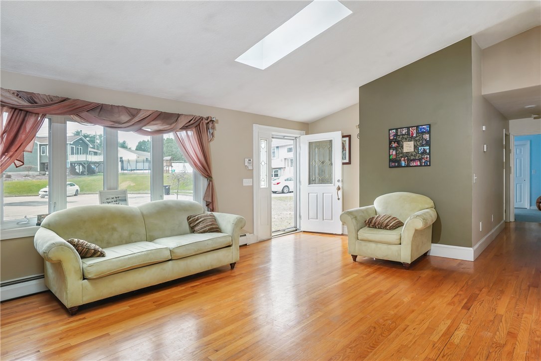 3 Juniper Court Coventry, RI 02816 - Photo 4 of 23