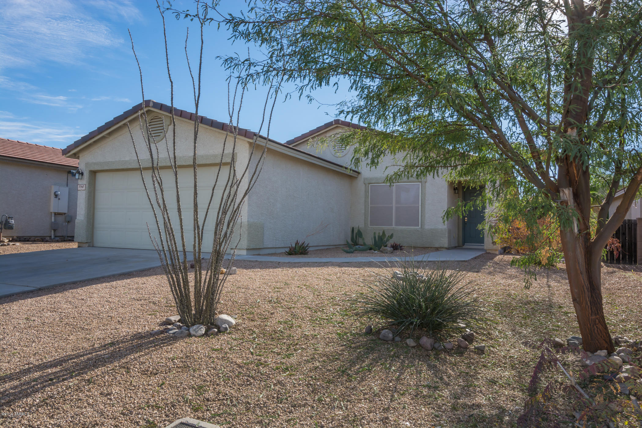 7747 West Oak Stream Road Tucson, AZ 85743 - Photo 1 of 39