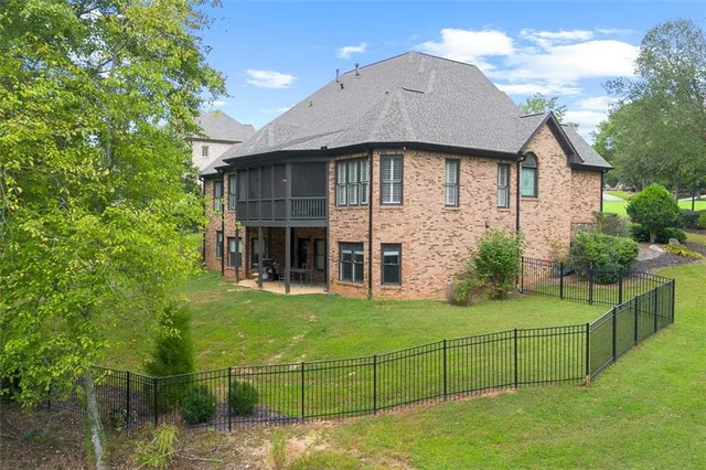$950,000 | 2522 Autumn Maple Drive, Braselton, GA 30548
