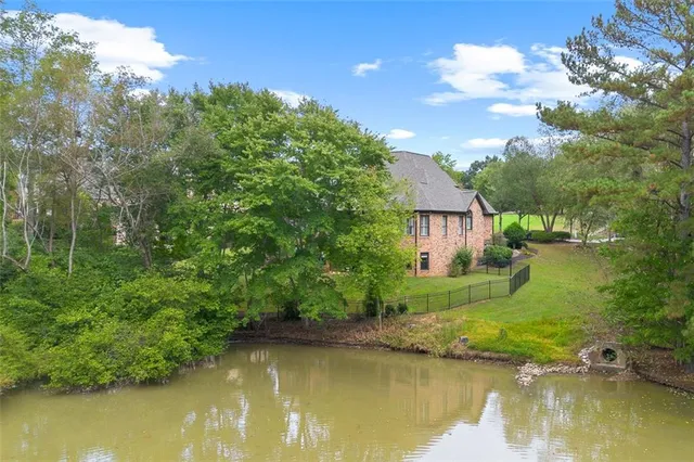 $950,000 | 2522 Autumn Maple Drive, Braselton, GA 30548