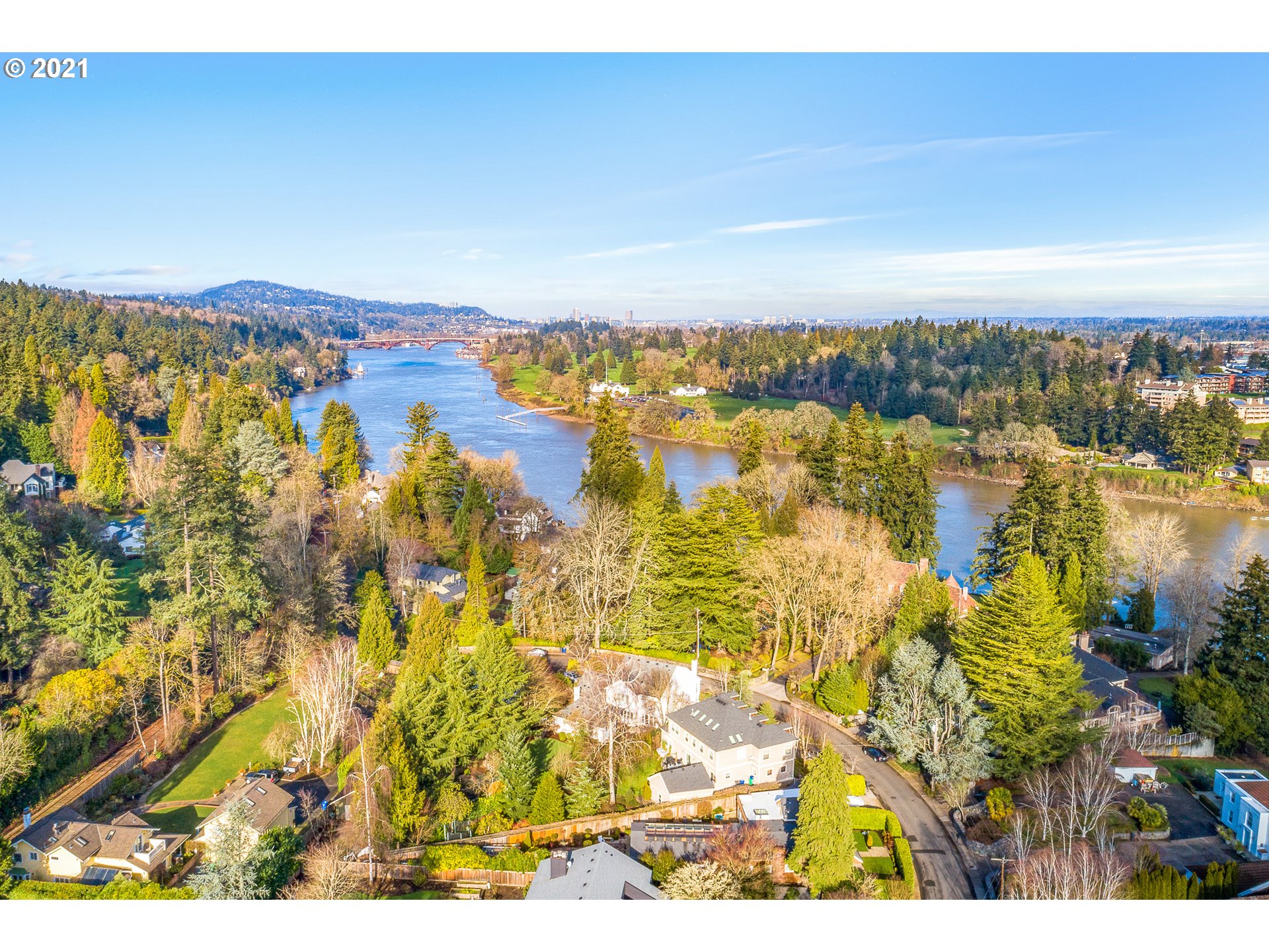 11511 South Riverwood Road Portland, OR 97219 - Photo 2 of 32 Gallery Image 2