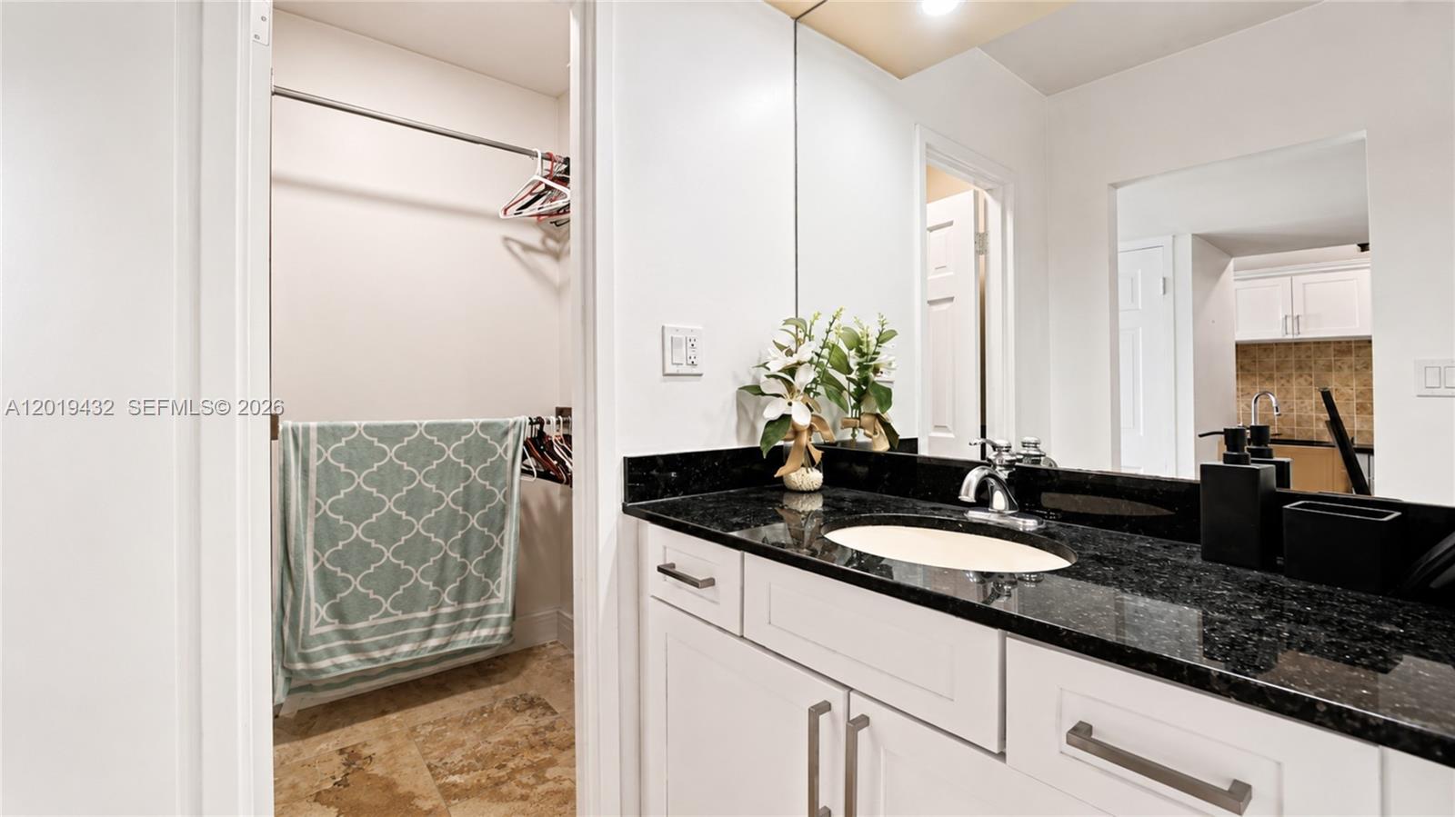 100 Lincoln Road, Unit 1206 Miami Beach, FL 33139 - Photo 9 of 22