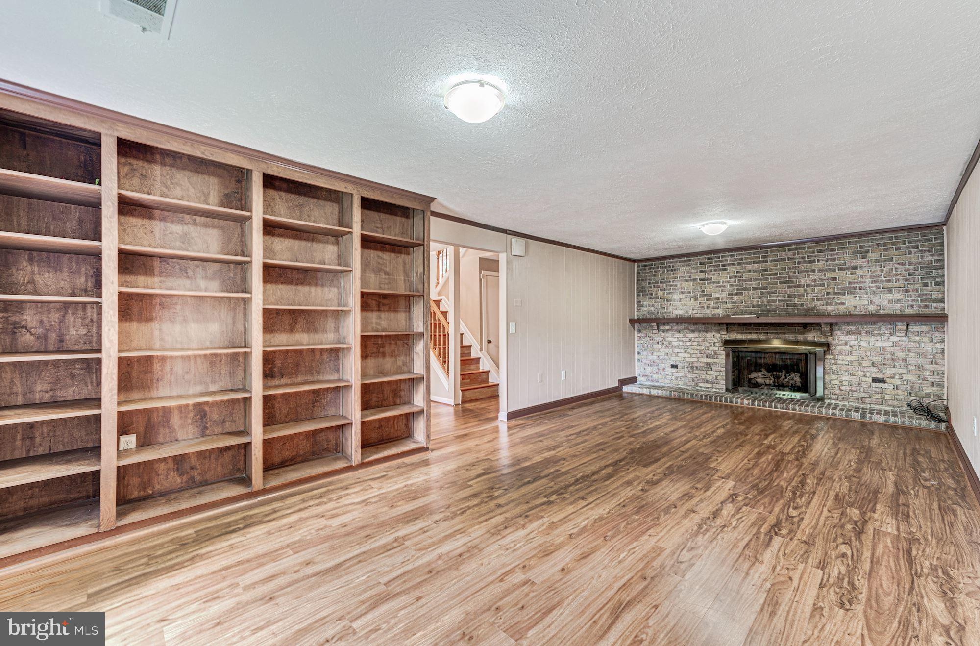 9519 Burning Branch Road Burke, VA 22015 - Photo 5 of 37 Gallery Image 5
