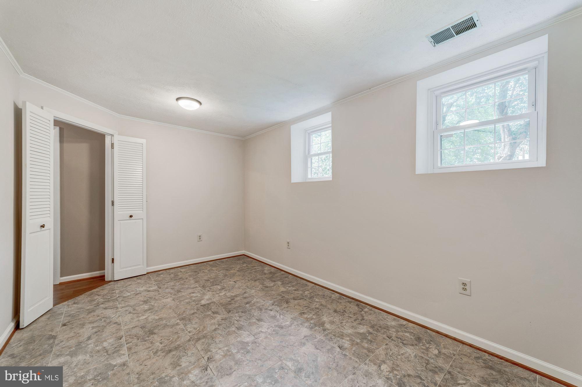 9519 Burning Branch Road Burke, VA 22015 - Photo 10 of 37 Gallery Image 10