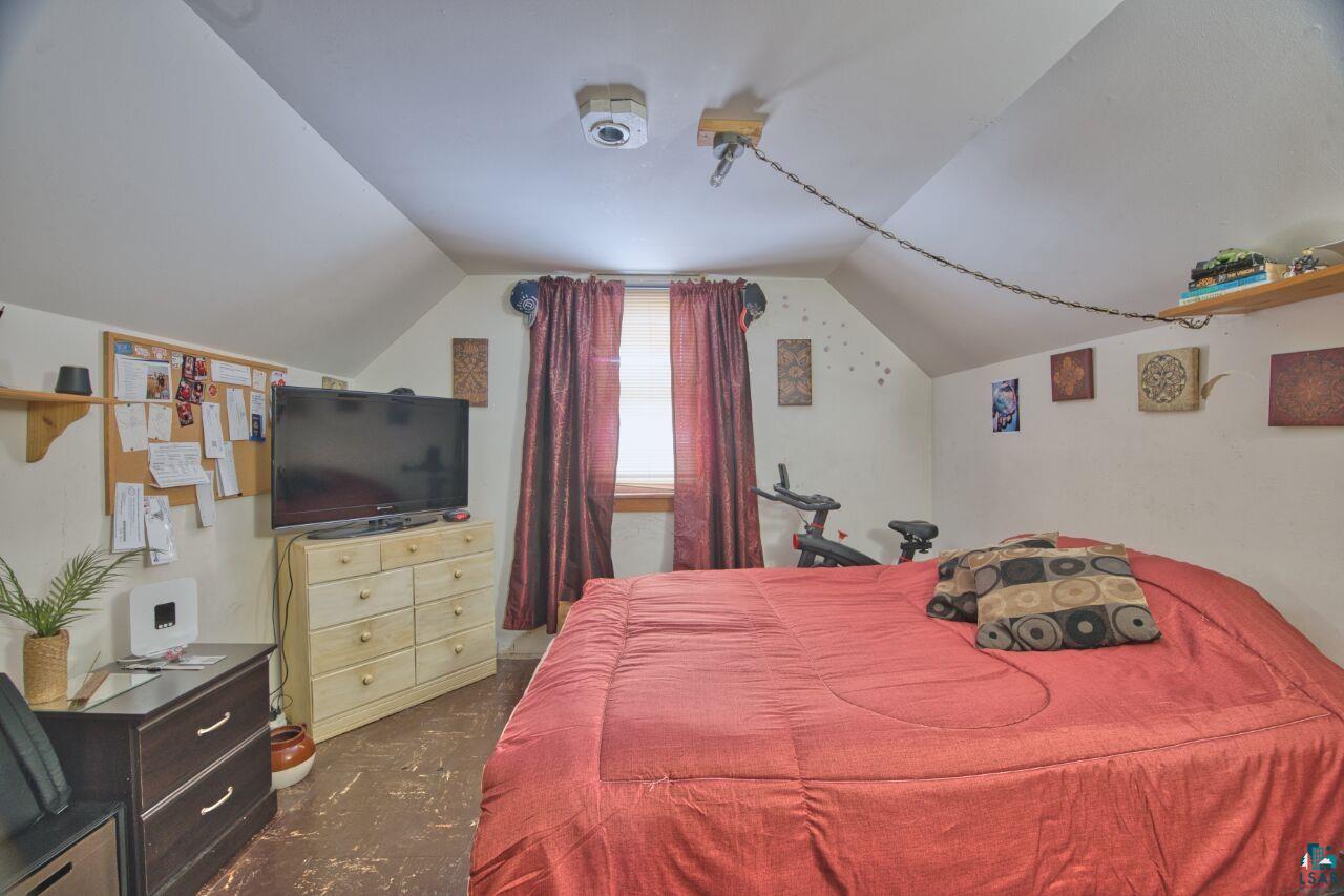 417 Arlington Road Hoyt Lakes, MN 55750 - Photo 12 of 32 View of bedroom