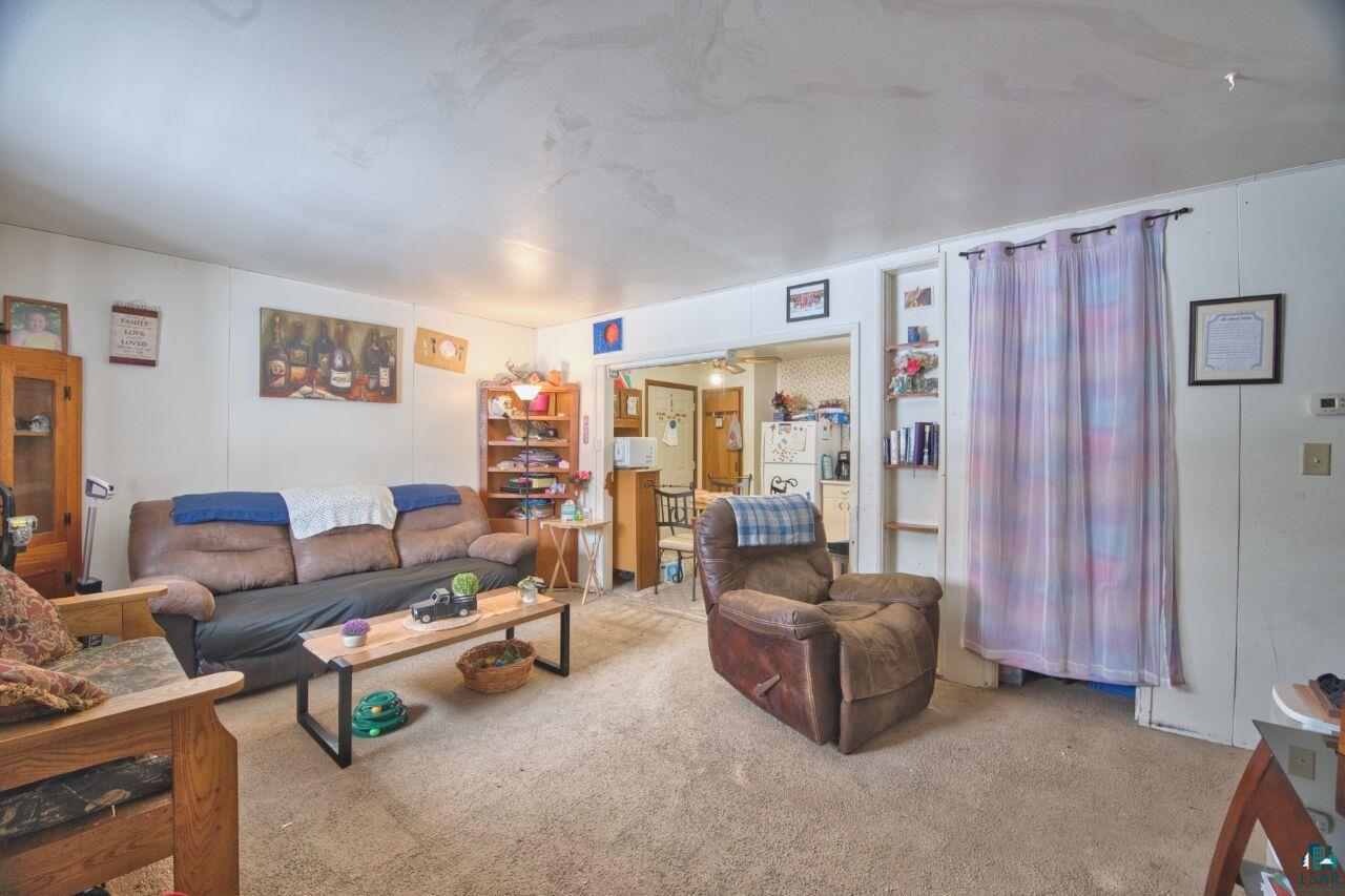 417 Arlington Road Hoyt Lakes, MN 55750 - Photo 7 of 32 Living room with carpet