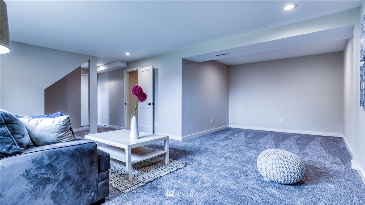 9820 227th Place Southwest Edmonds, WA 98020 - Photo 22 of 28 Gallery Image 22