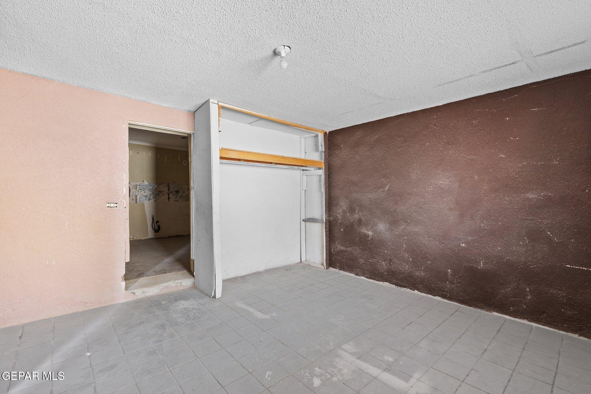 7080 2nd Avenue Canutillo, TX 79835 - Photo 15 of 38 a view of an empty room