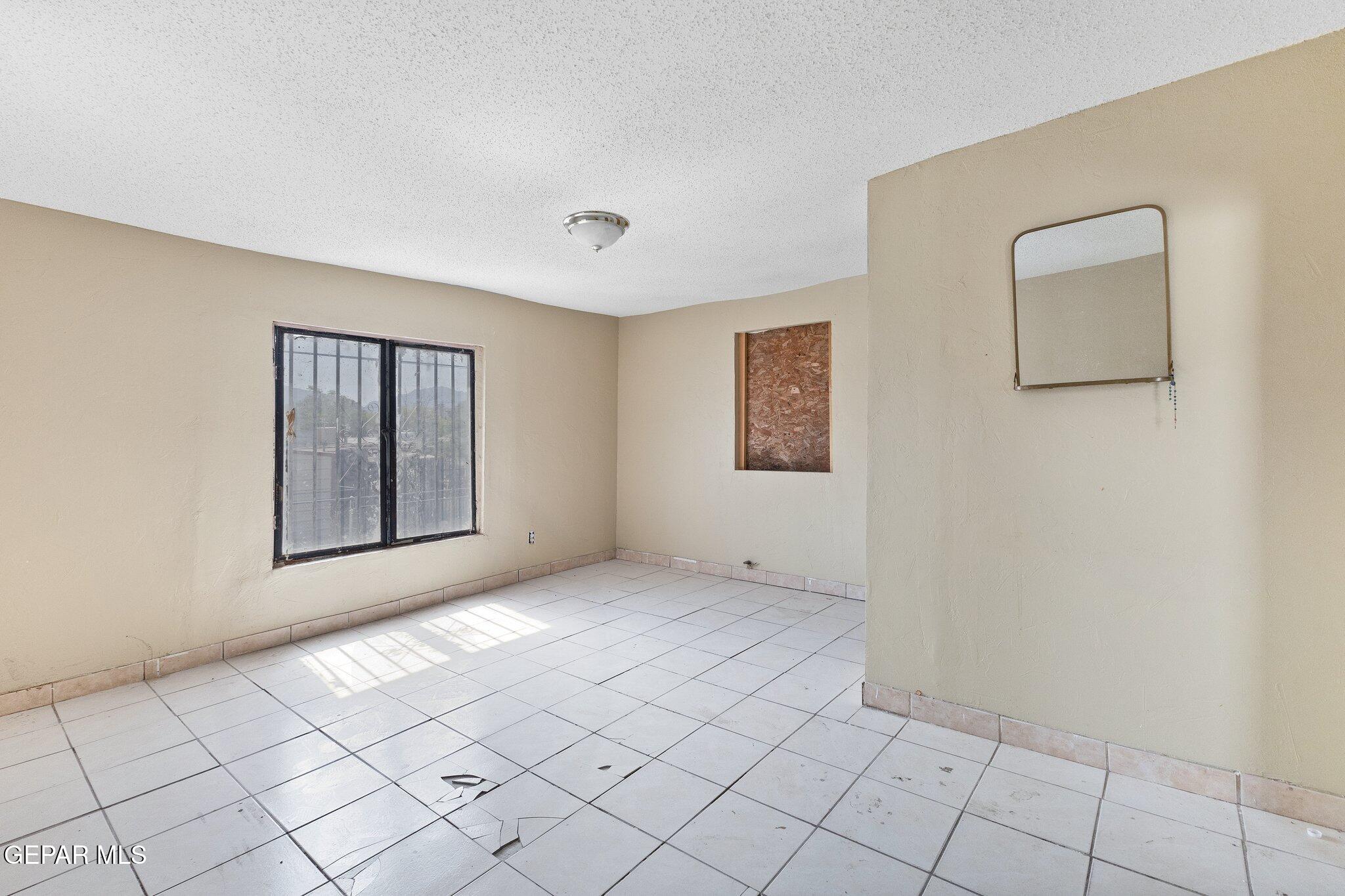 7080 2nd Avenue Canutillo, TX 79835 - Photo 31 of 38 a view of an empty room and window