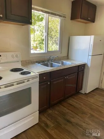 $2,095,000 | 530-570 Talmage Road, Ukiah, CA 95482