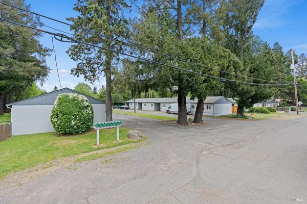 $2,095,000 | 530-570 Talmage Road, Ukiah, CA 95482