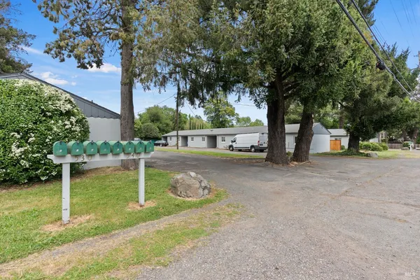 $2,095,000 | 530-570 Talmage Road, Ukiah, CA 95482