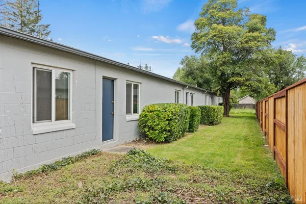 $2,095,000 | 530-570 Talmage Road, Ukiah, CA 95482