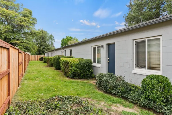 $2,095,000 | 530-570 Talmage Road, Ukiah, CA 95482