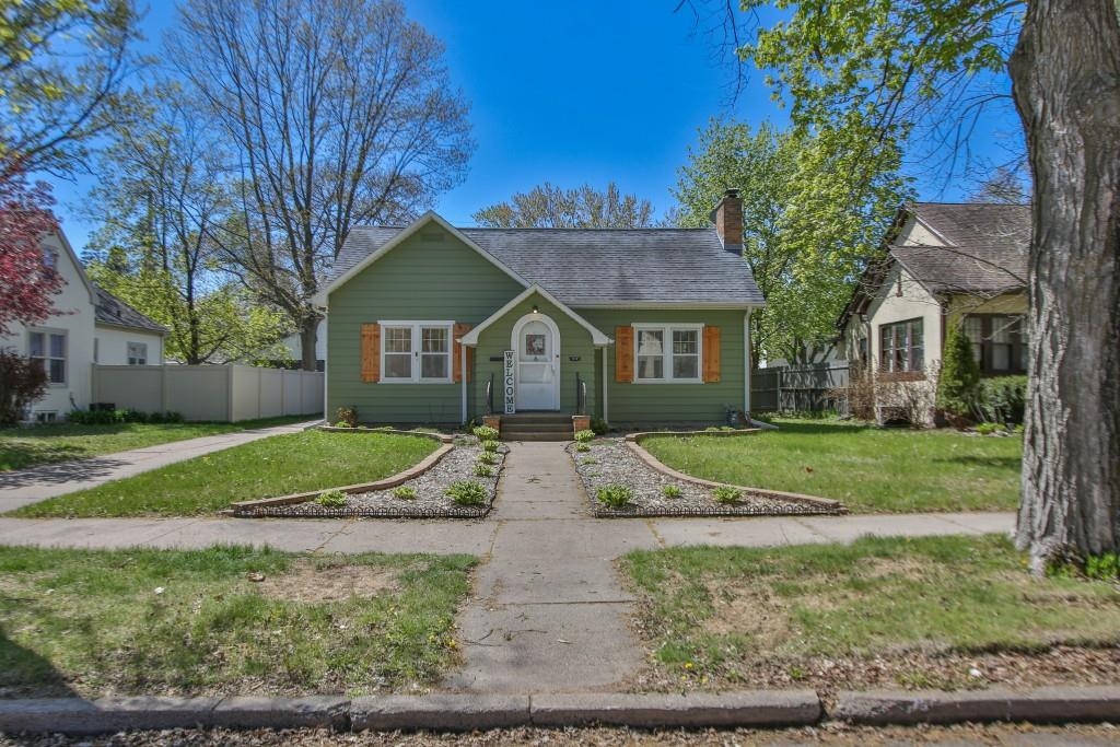 417 Ruder Street Wausau, WI 54403 - Photo 2 of 31