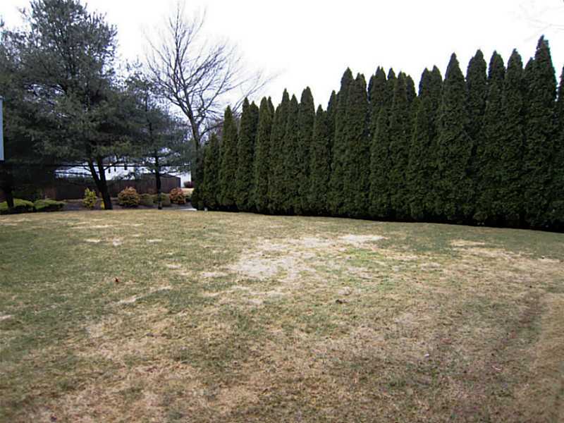 175 Mohawk Trail Cranston, RI 02921 - Photo 18 of 19 Yard/Garden. Large private yard