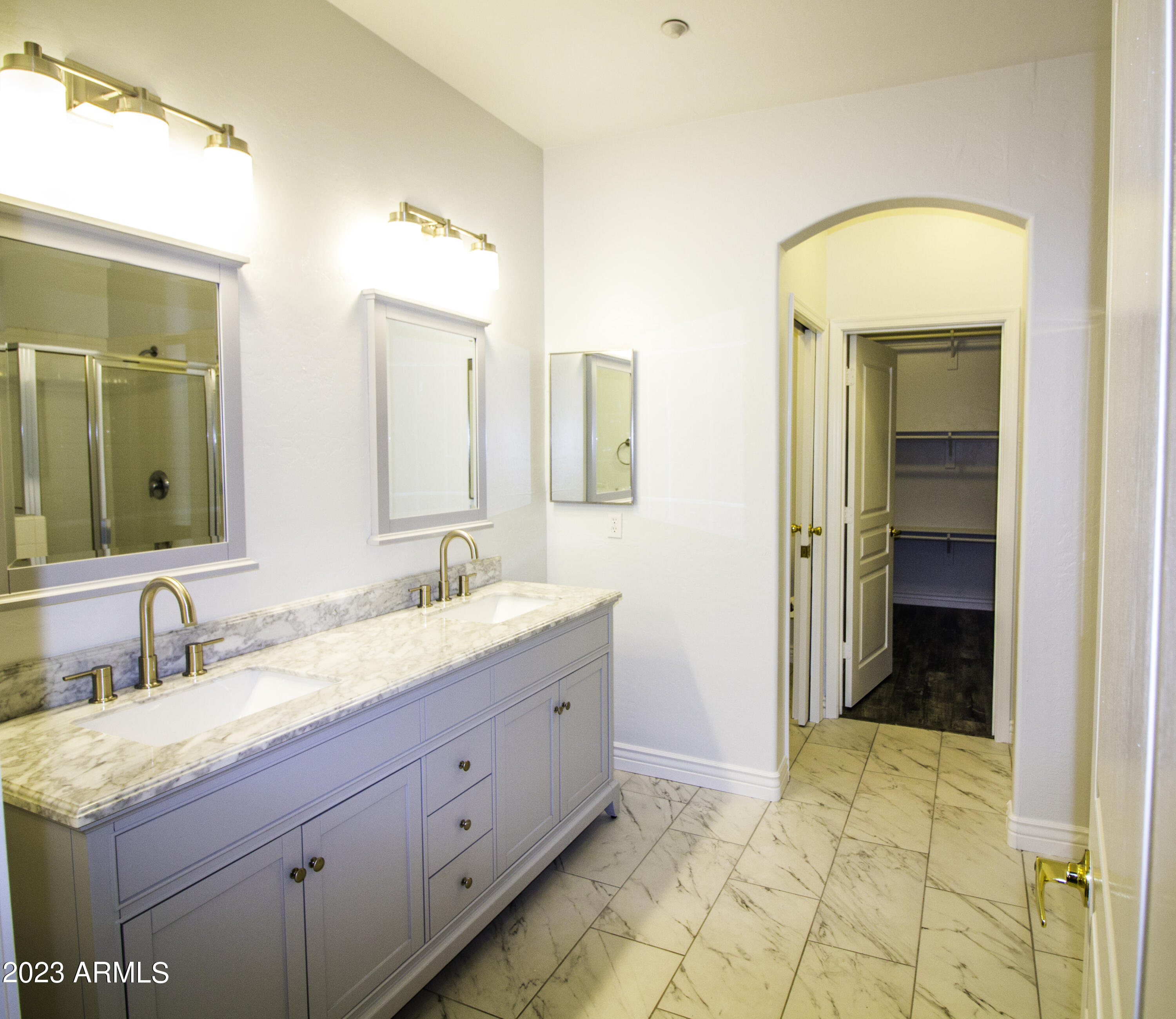 955 East Knox Road, Unit 217 Chandler, AZ 85225 - Photo 8 of 22 Master Bath