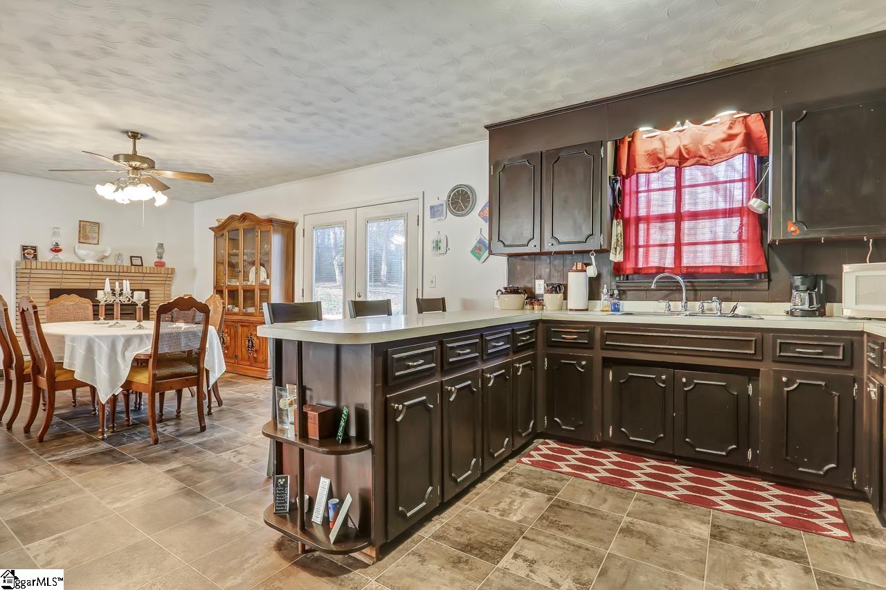 675 Arlington Road Greer, SC 29651 - Photo 13 of 34