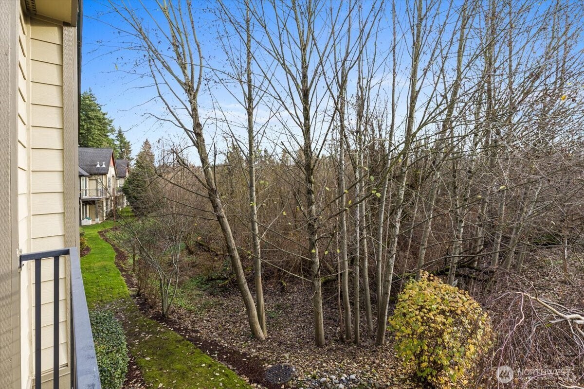 19102 20th Drive Southeast, Unit B206 Bothell, WA 98012 - Photo 37 of 39 a view of a yard