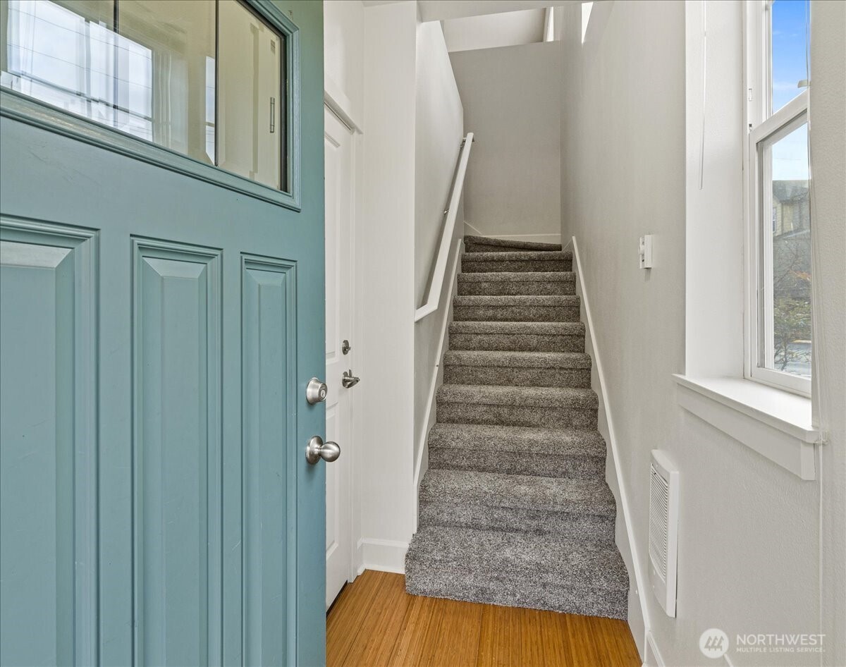 19102 20th Drive Southeast, Unit B206 Bothell, WA 98012 - Photo 4 of 39 a view of entryway