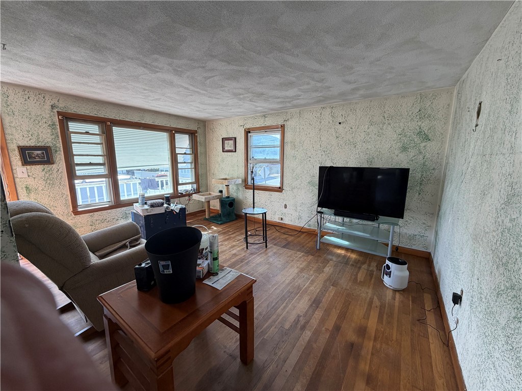 546 Robinson Street Woonsocket, RI 02895 - Photo 3 of 5