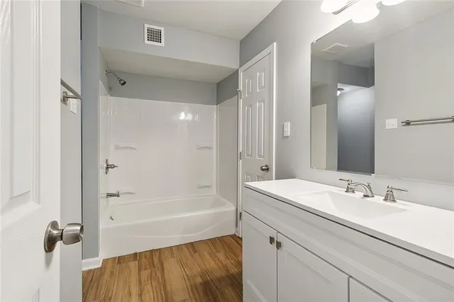 $1,475 | 28 Brandon Hall Drive, Unit D, Destrehan, LA 70047