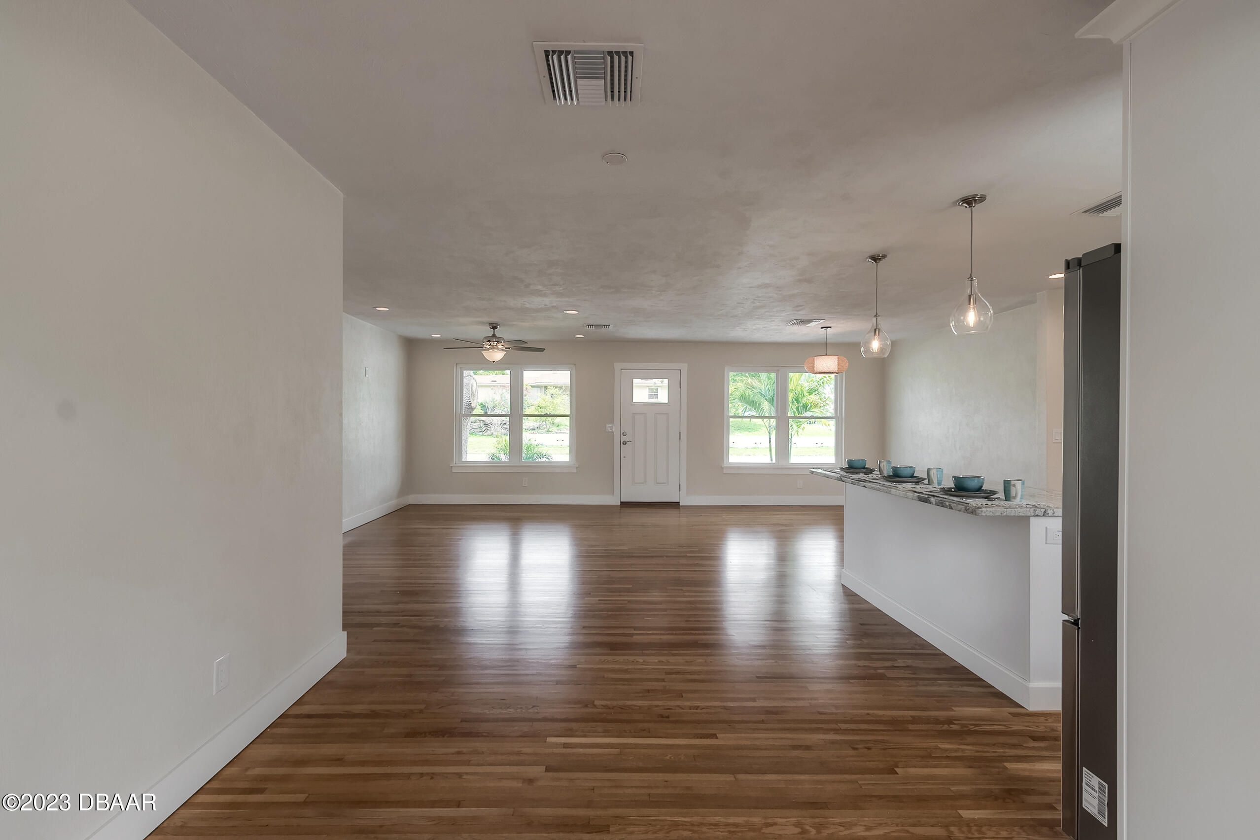 322 North Halifax Drive Ormond Beach, FL 32176 - Photo 19 of 34 Great Room
