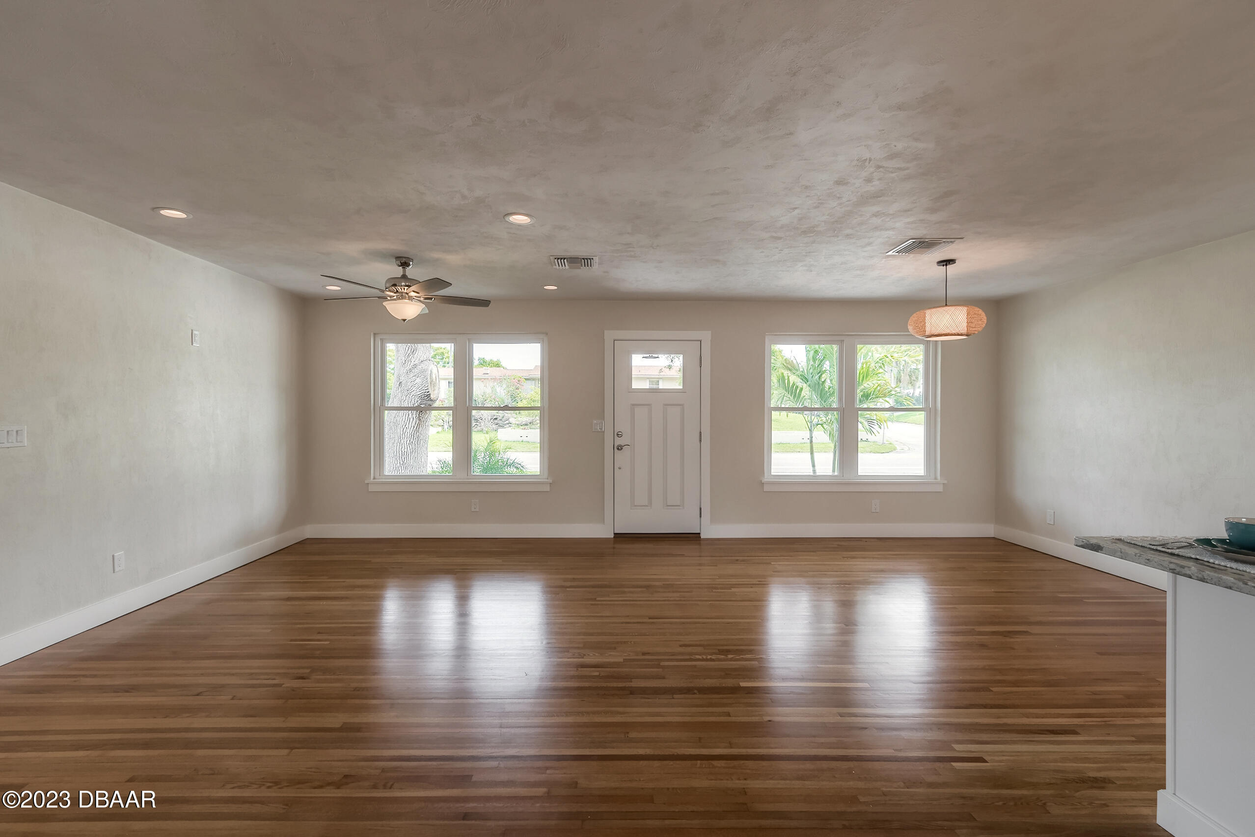322 North Halifax Drive Ormond Beach, FL 32176 - Photo 20 of 34 Great Room