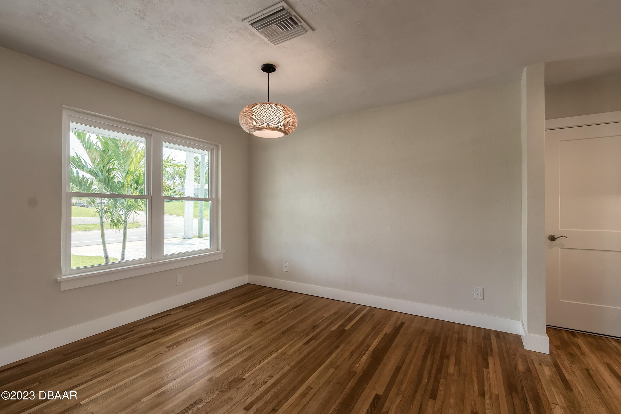 322 North Halifax Drive Ormond Beach, FL 32176 - Photo 21 of 34 Great Room