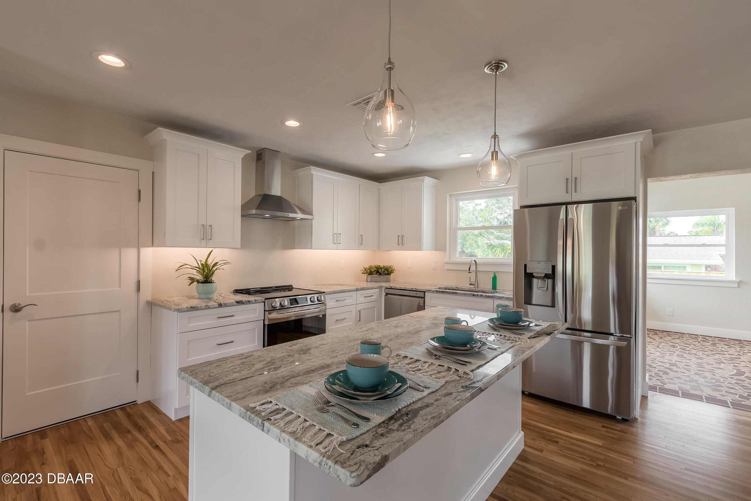 322 North Halifax Drive Ormond Beach, FL 32176 - Photo 3 of 34 Kitchen