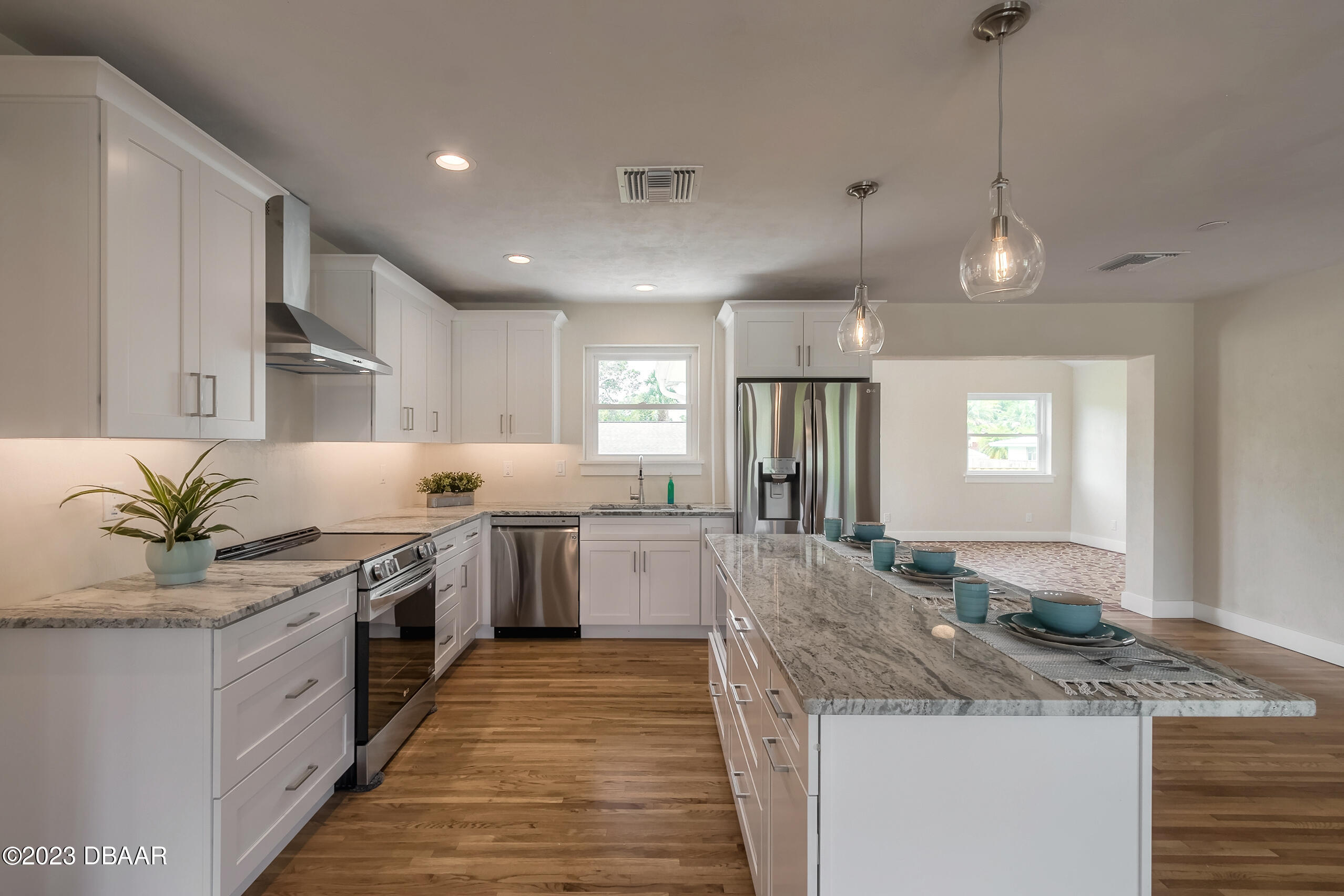 322 North Halifax Drive Ormond Beach, FL 32176 - Photo 4 of 34 Kitchen