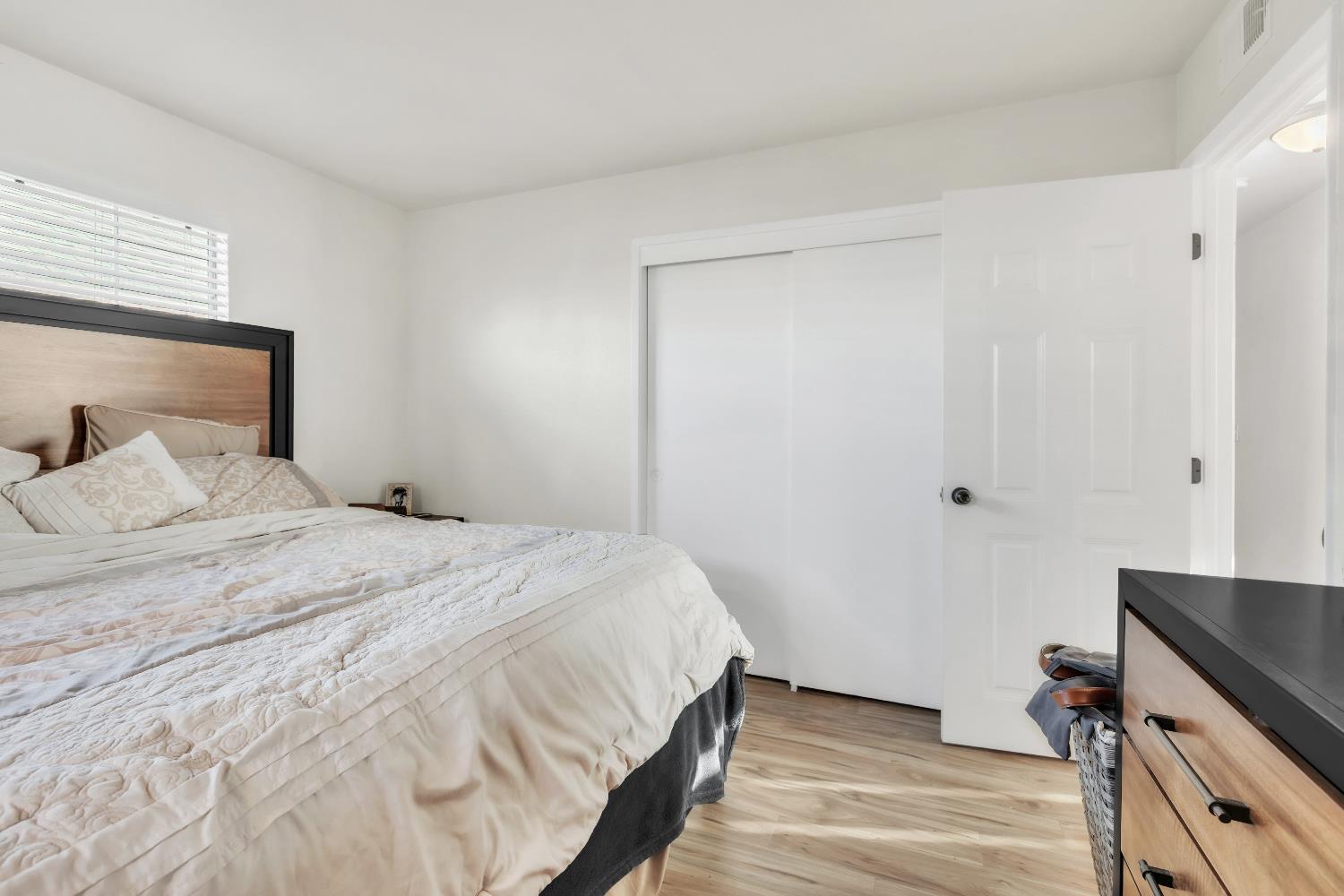 7517 Addison Way Sacramento, CA 95822 - Photo 15 of 52