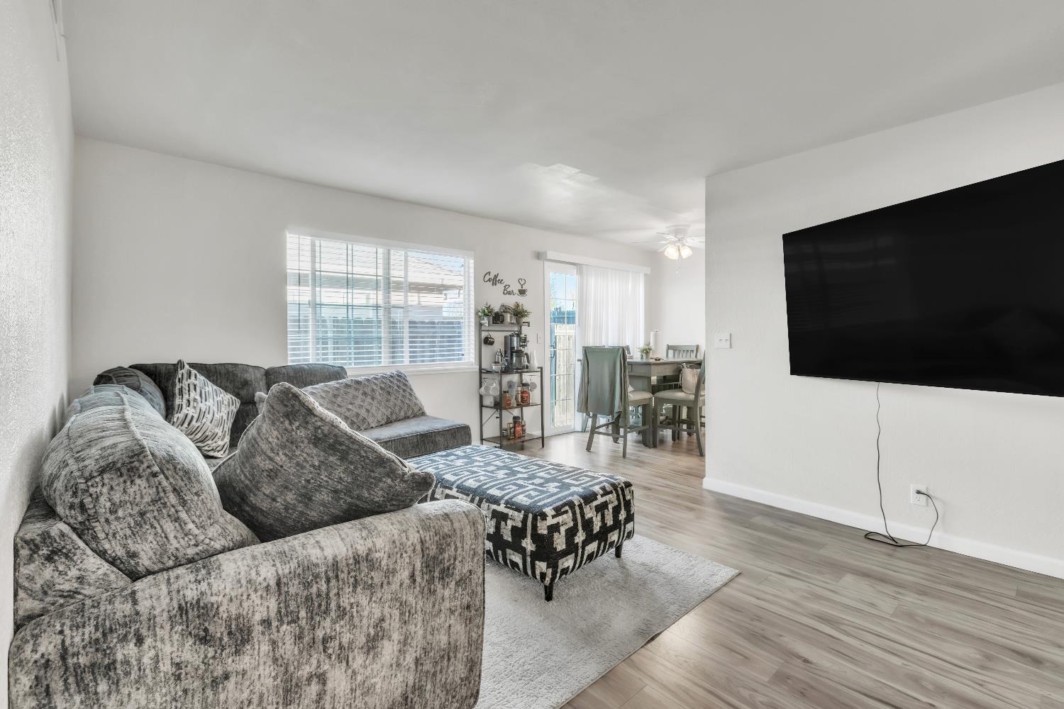 7517 Addison Way Sacramento, CA 95822 - Photo 21 of 52