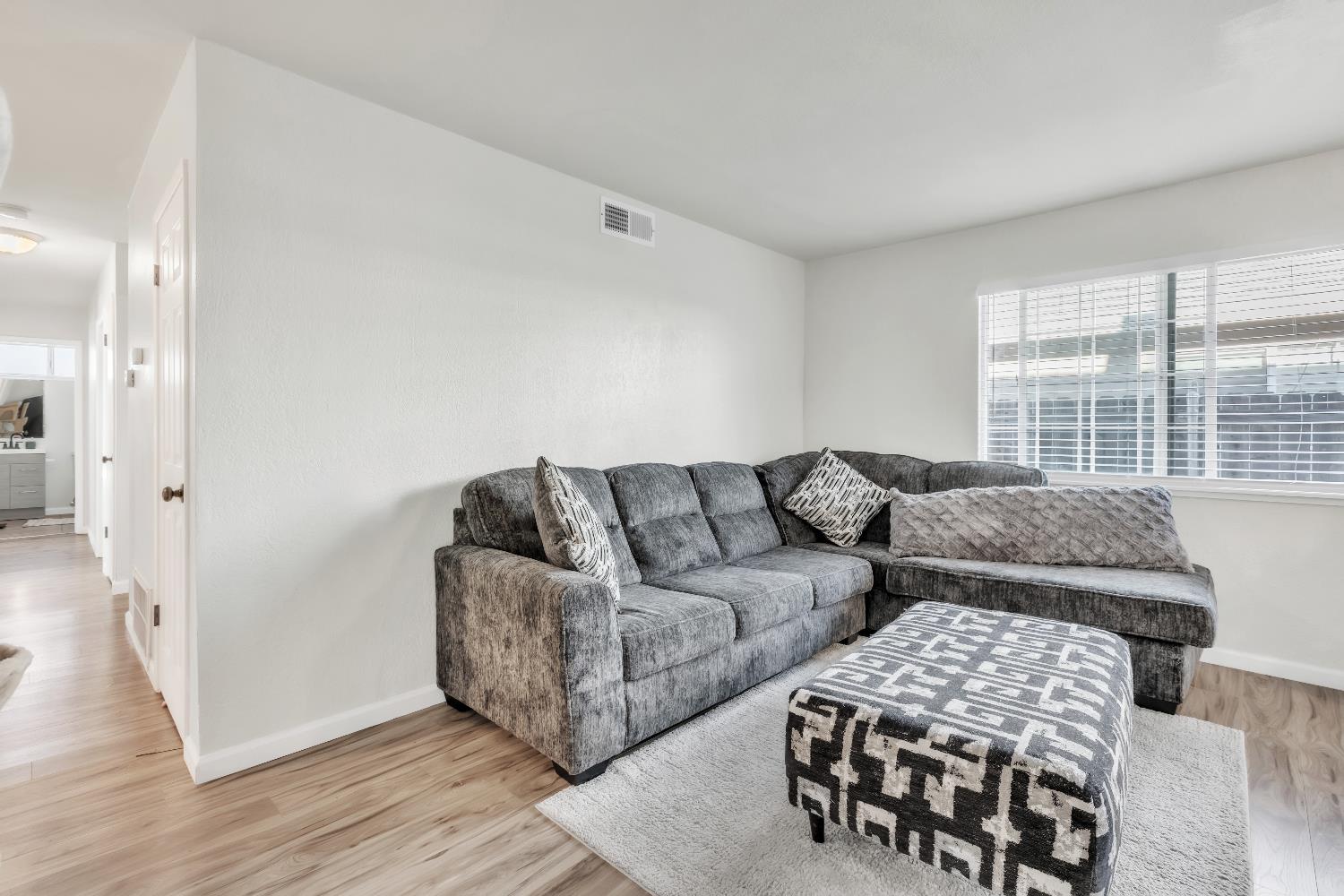 7517 Addison Way Sacramento, CA 95822 - Photo 23 of 52