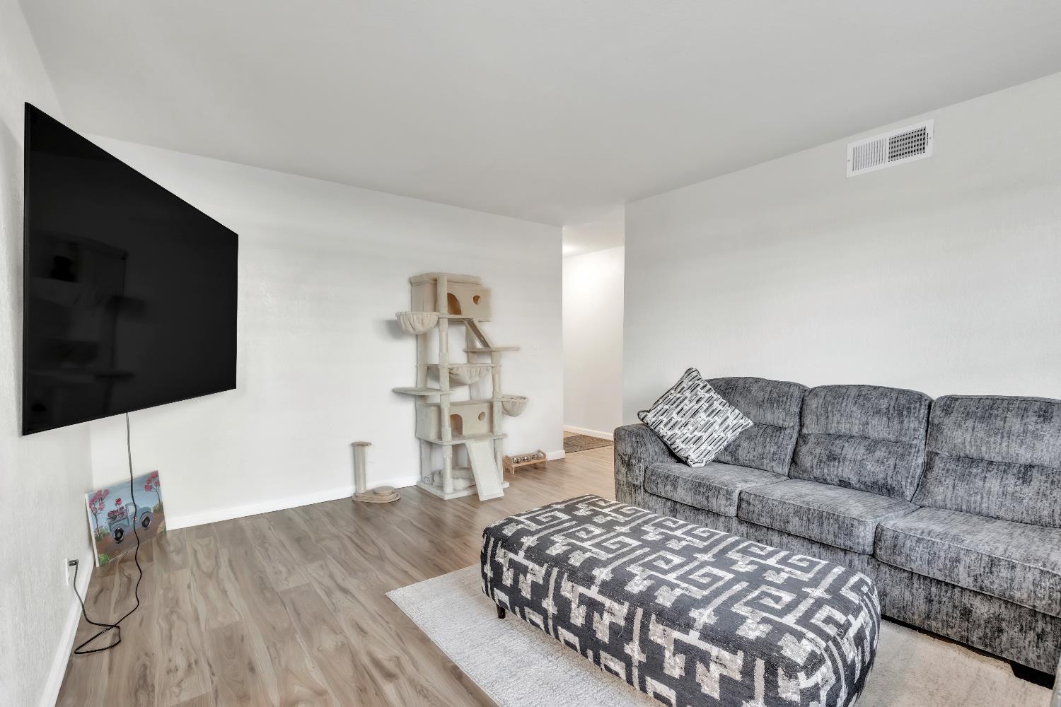 7517 Addison Way Sacramento, CA 95822 - Photo 24 of 52