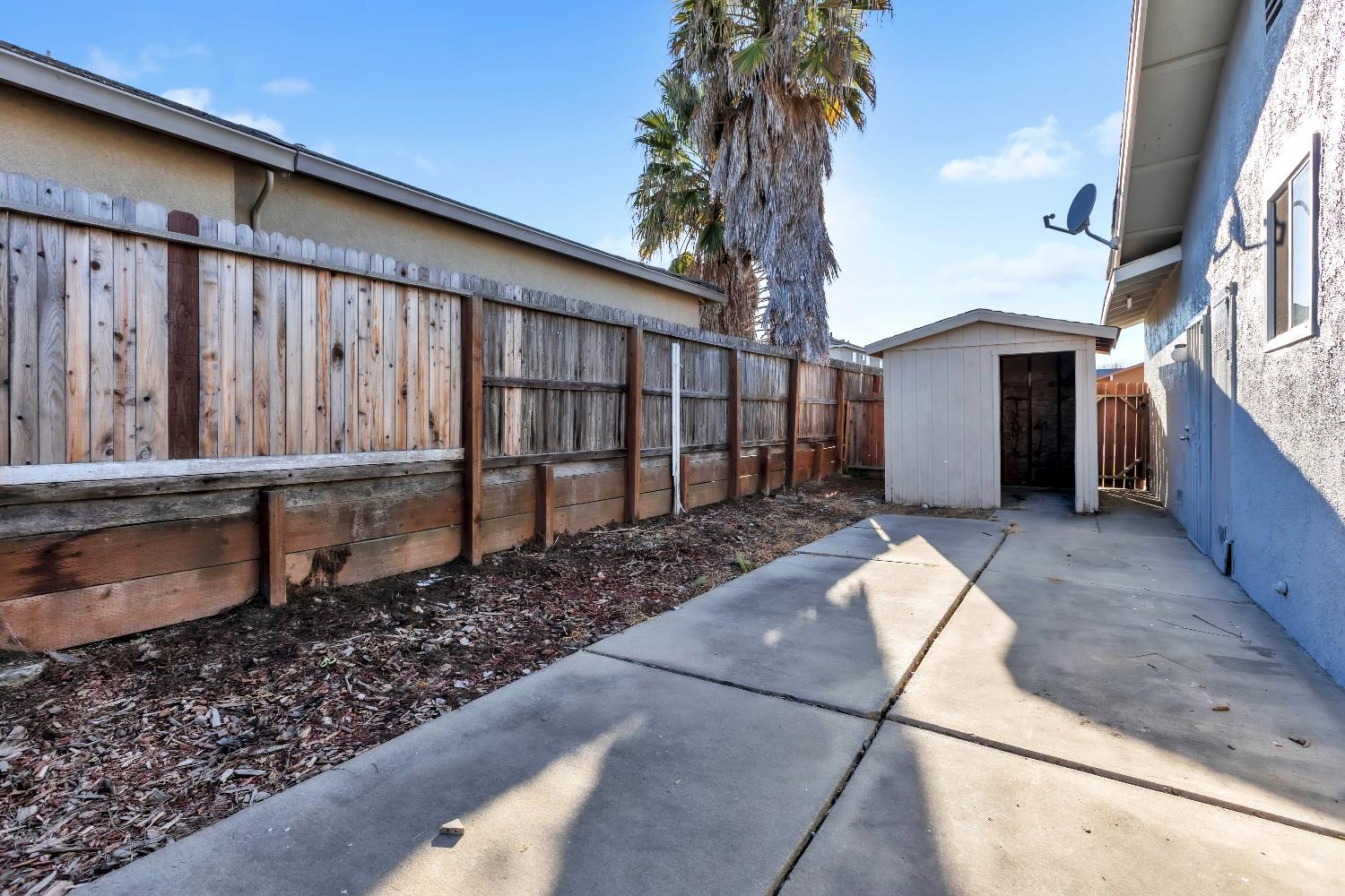 7517 Addison Way Sacramento, CA 95822 - Photo 5 of 52