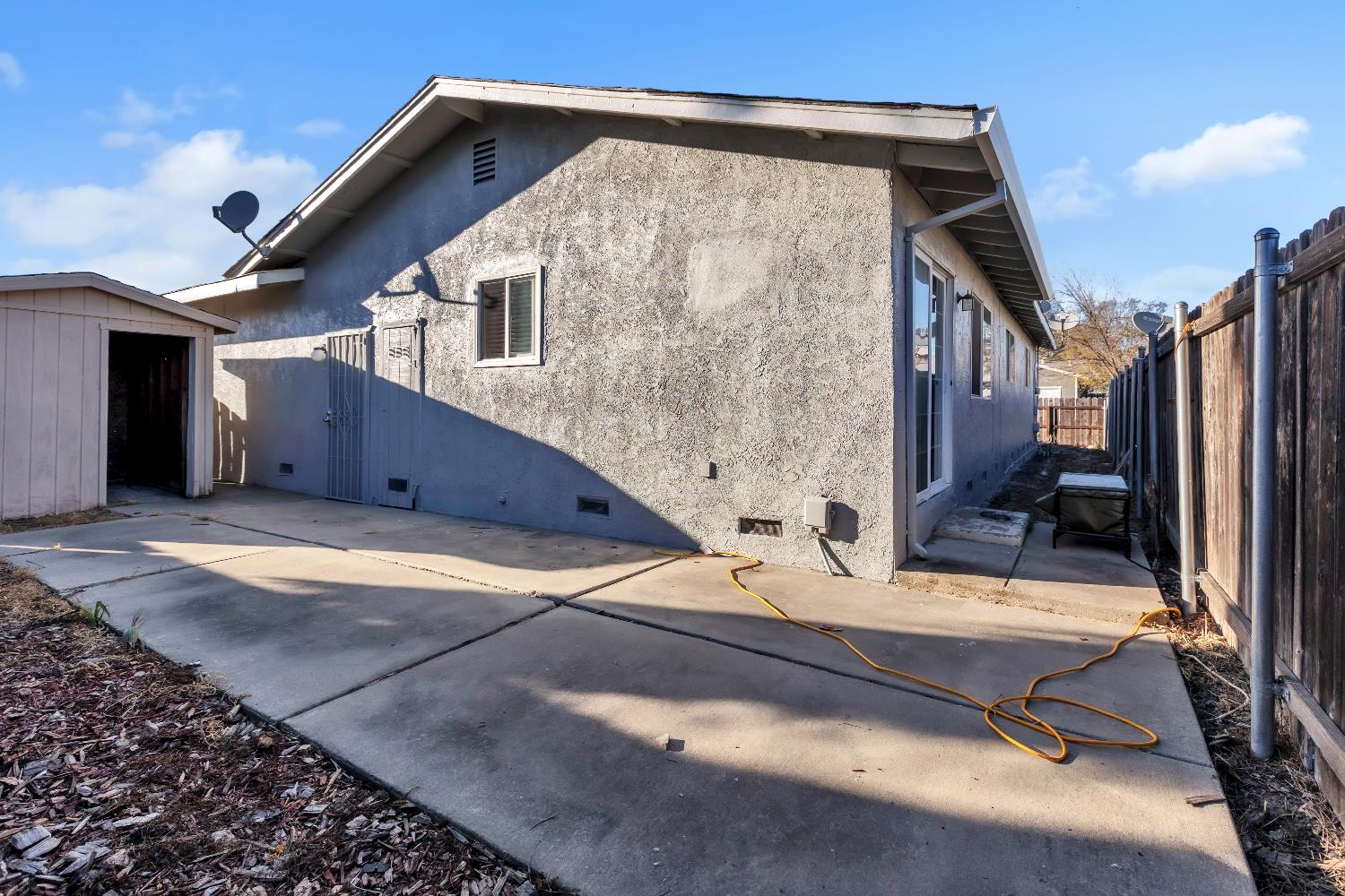 7517 Addison Way Sacramento, CA 95822 - Photo 6 of 52