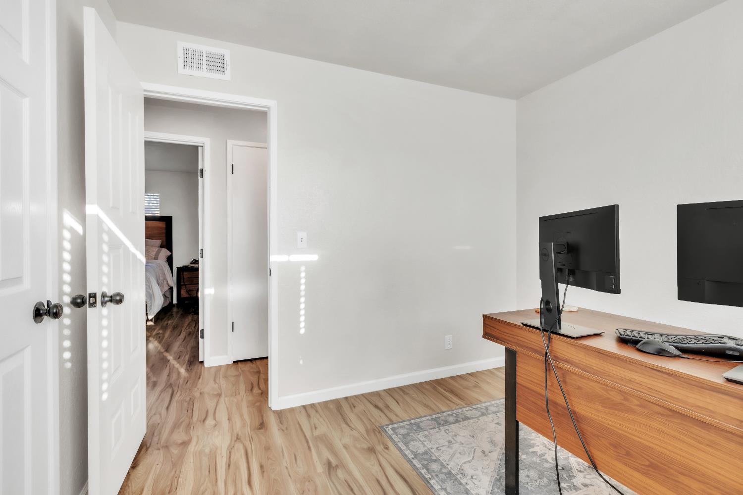 7517 Addison Way Sacramento, CA 95822 - Photo 10 of 52