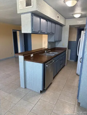 $1,040 | 5944 Danny Kaye Drive, Unit 1, San Antonio, TX 78240