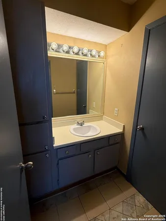 $1,040 | 5944 Danny Kaye Drive, Unit 1, San Antonio, TX 78240